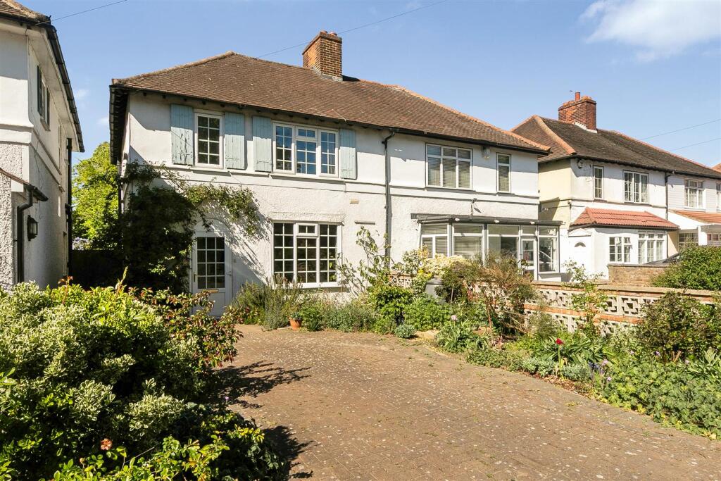 Main image of property: Madeira Road, Mitcham
