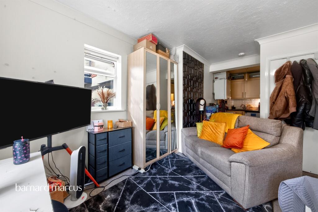 Apartment in London - View 4