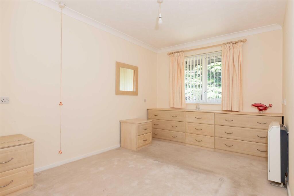 Apartment in Worthing, Salvington - View 5