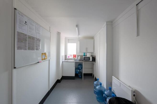 Unit 3, Redkiln Close, Horsham-32.jpg