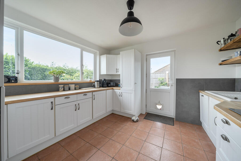 Worthing - detached Bungalow - View 3