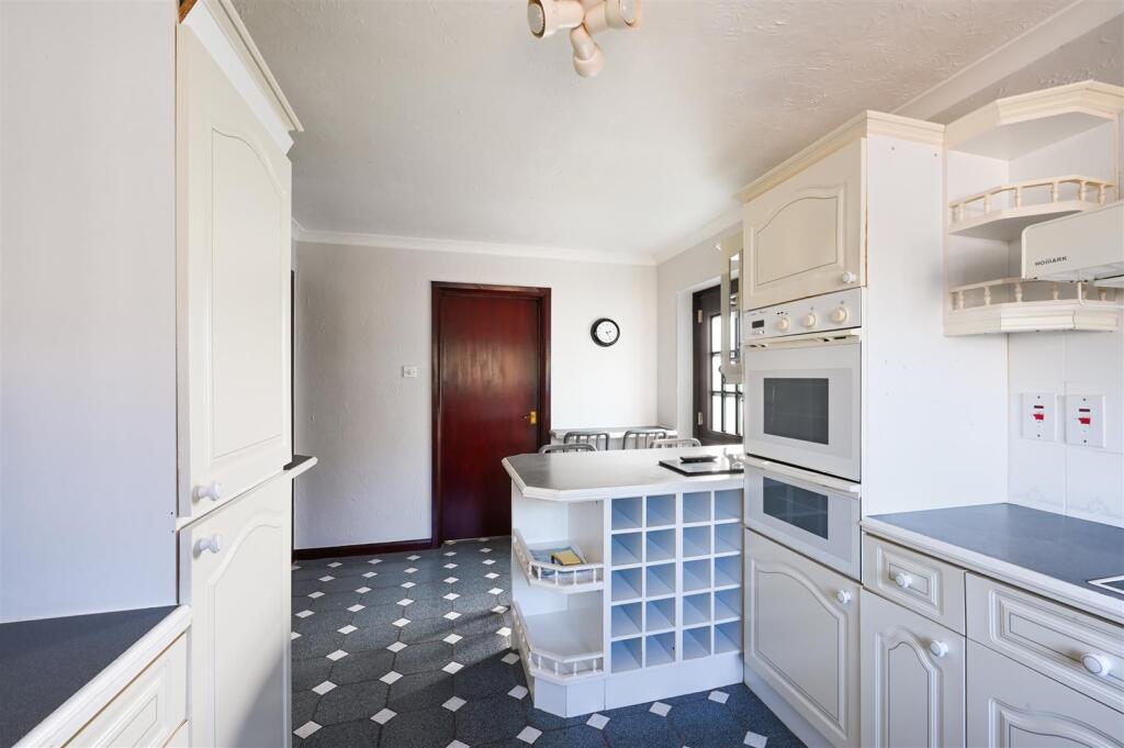 House in Reigate and Banstead, Surrey - More