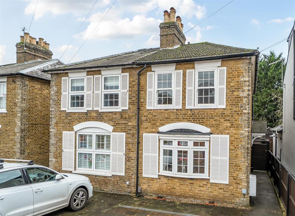 Main image of property: New Road, Croxley Green, Rickmansworth