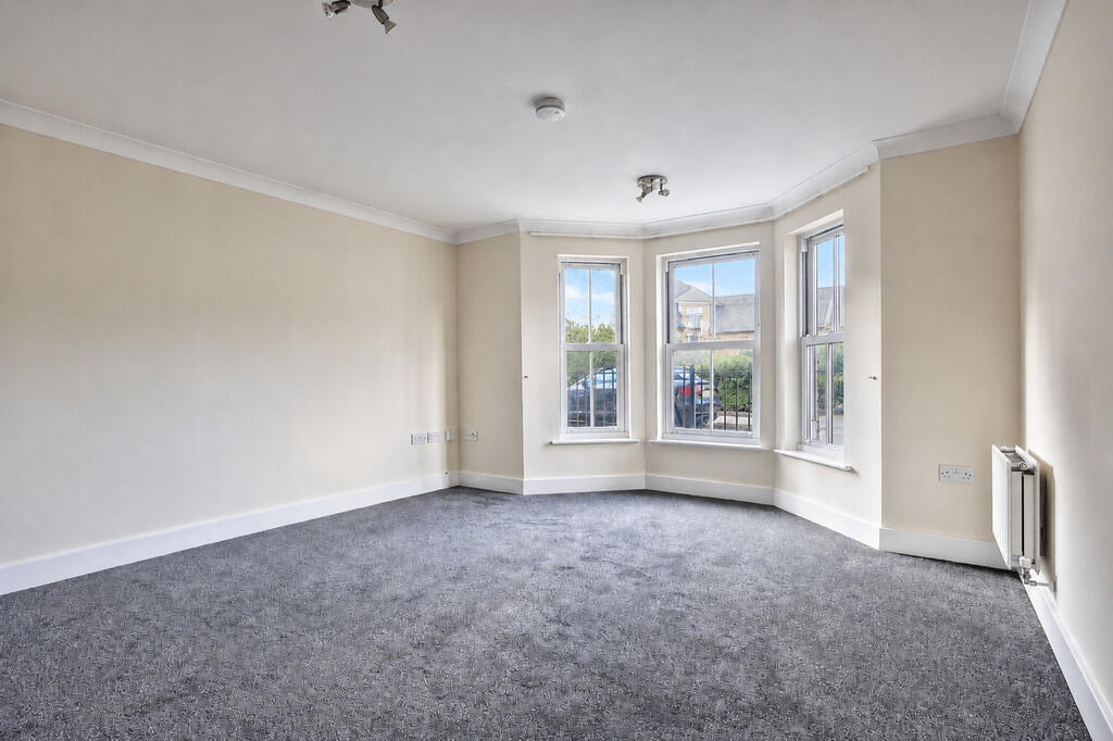 Apartment in Cambridge - View 4