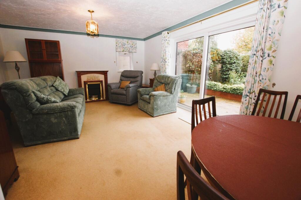 House in Pamphill, East End, Corfe Mullen - View 4