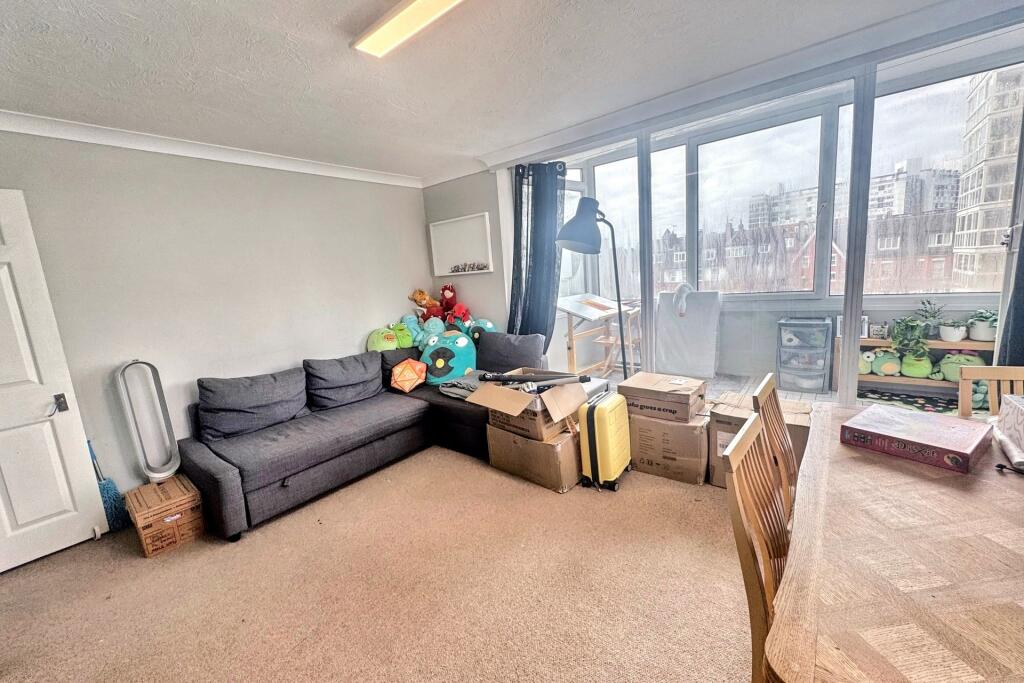 Apartment in Bournemouth, West Cliff - View 4