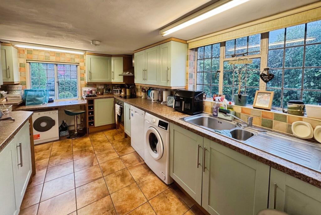 House in Hart, Odiham - View 4