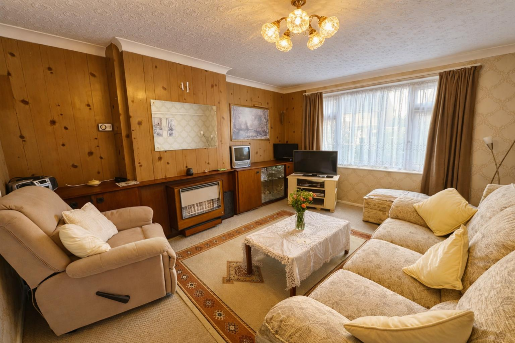 Wingate Road, East Dunstable photo 3