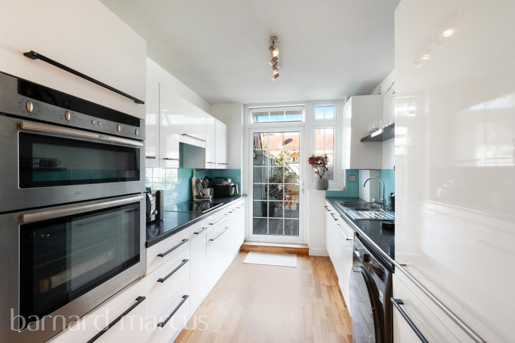 Apartment in London - View 4