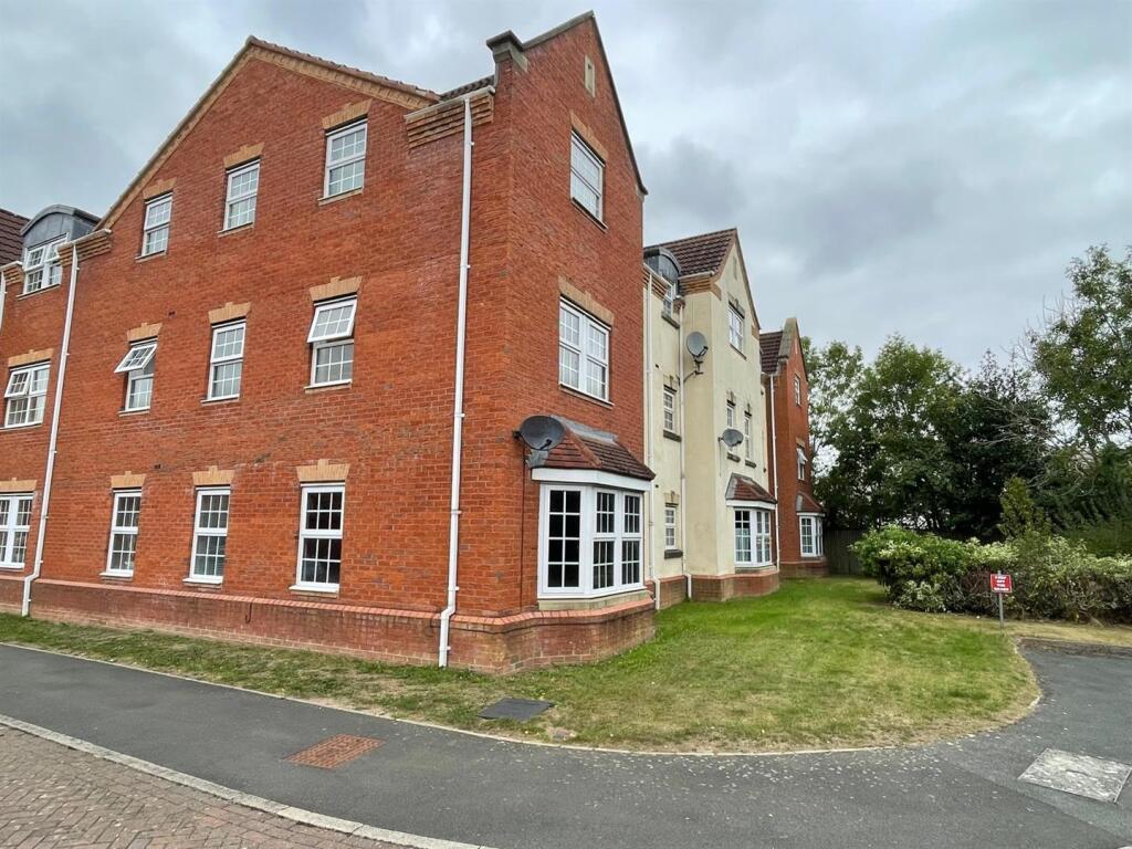 11 White Rose House, Ainderby Gardens, Northallerton photo 2