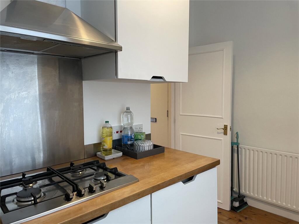 Apartment in London - More