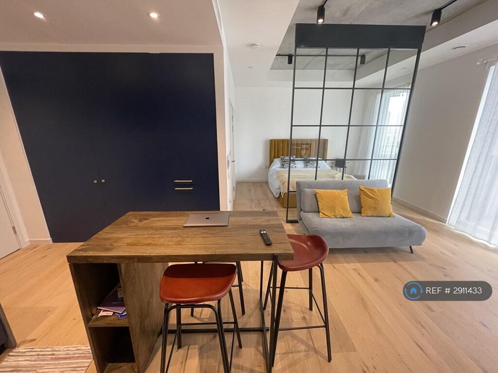 Studio flat for rent