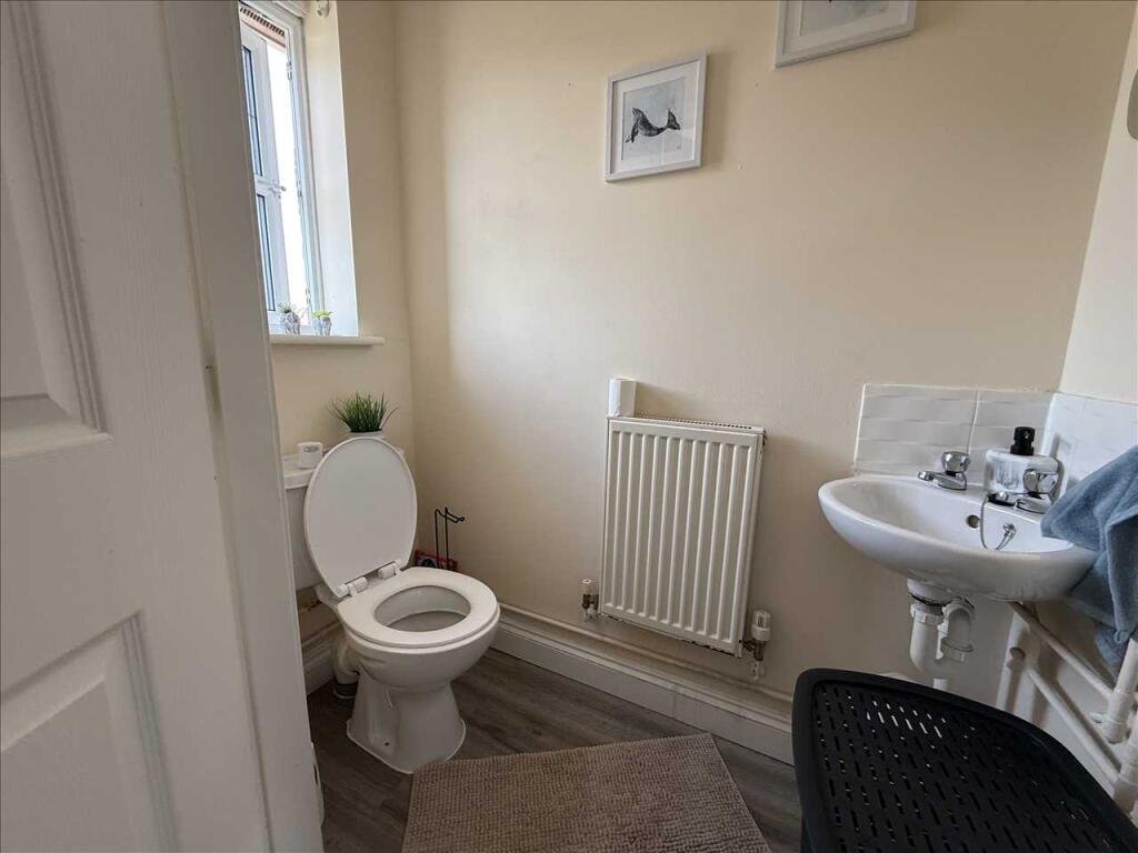 Farnborough Close, CORBY photo 3