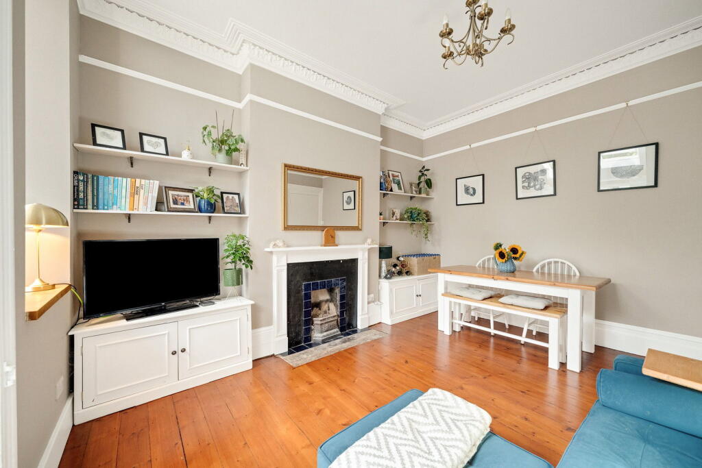 Apartment in London - More