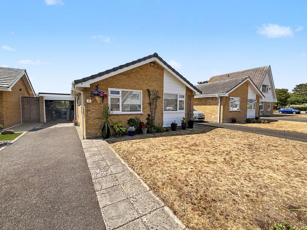 2-bed house on Mudeford, Christchurch, £450,000