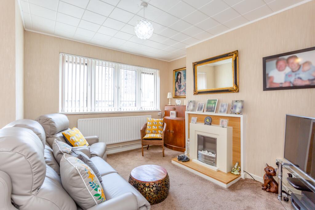 2-bed flat on Bazely Street, London, E14, £325,000