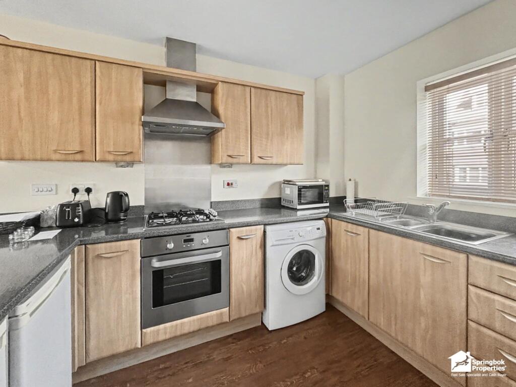 House in Grimsby, New Waltham - View 5