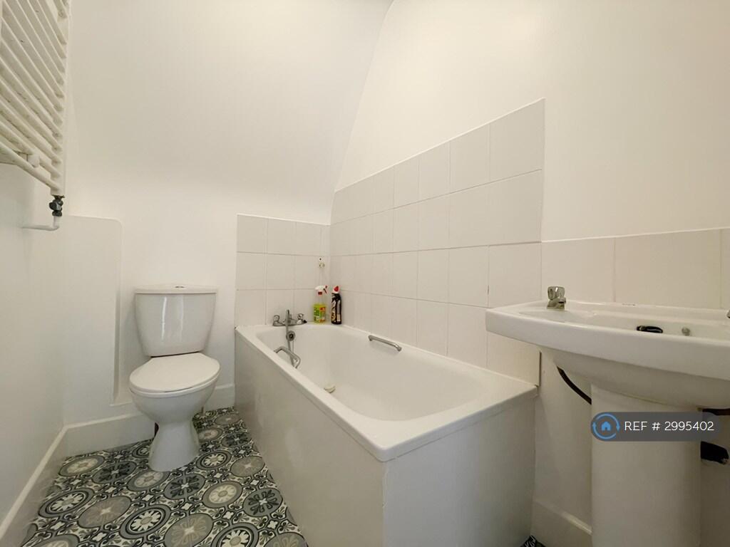 Apartment in Portsmouth - View 5