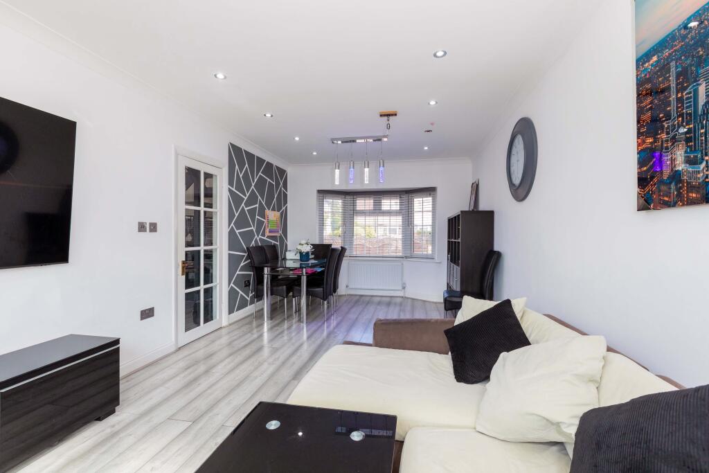 House in Slough - View 2