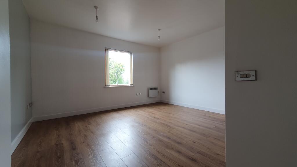Apartment in Preston - View 4