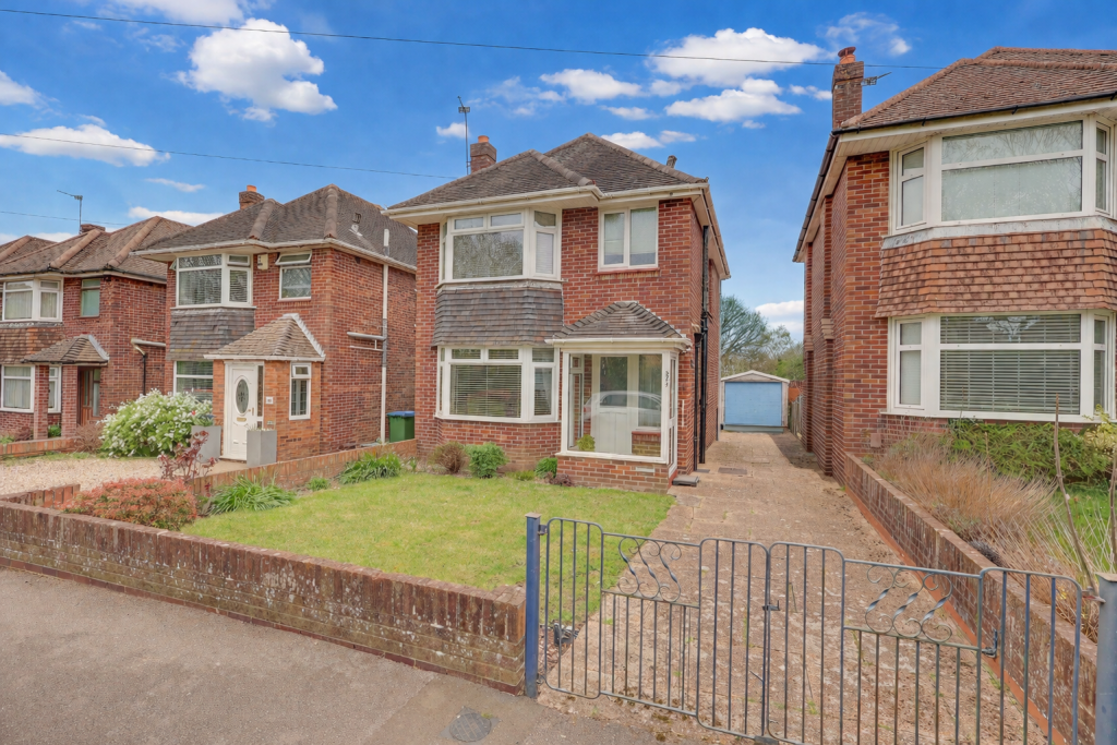 Main image of property: Portsmouth Road, Sholing