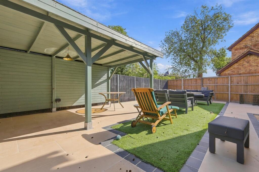 House in East Hertfordshire, Great Amwell - View 4