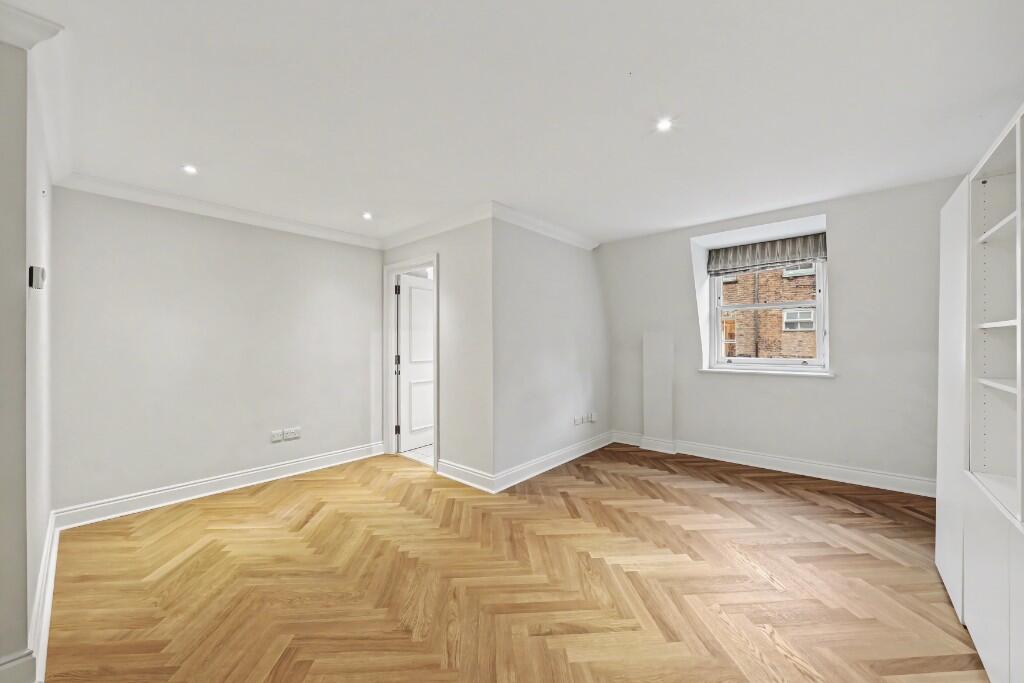 Charlesworth House, 48 Stanhope Gardens, London, SW7 photo 3