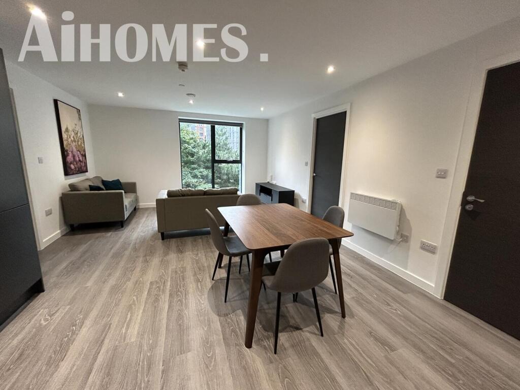 Modern 2B2B Apartment | Woden Street | Salford M5|C73730DT photo 4