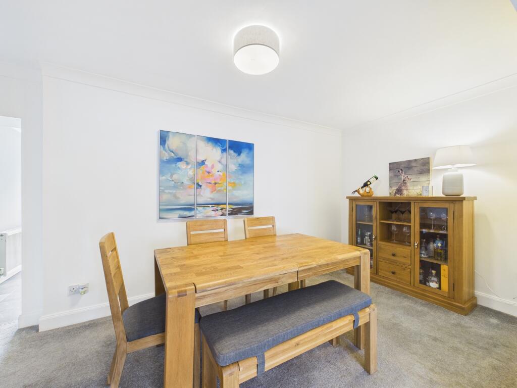 House in Coatbridge, Marnock, Glenboig - More