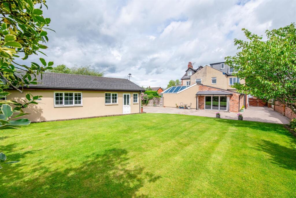 House in Preston, Longton - View 2