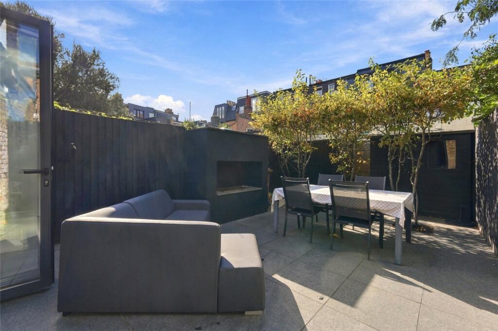House in London - View 4