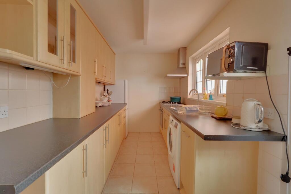 House in Havant, Hampshire - View 3