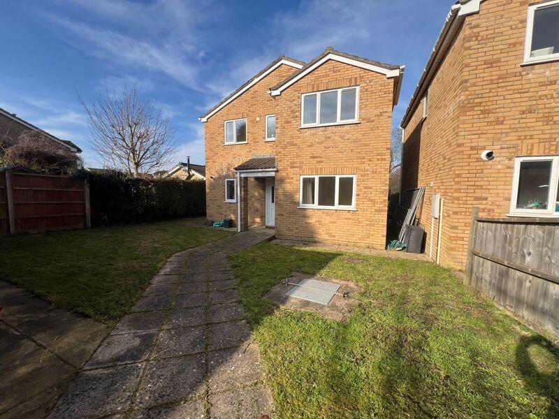5 bedroom detached house for rent