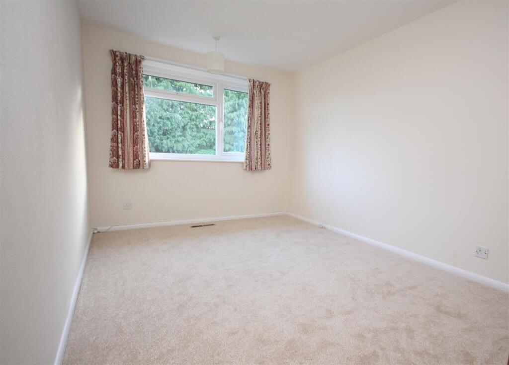 House in Kingston upon Thames - View 4