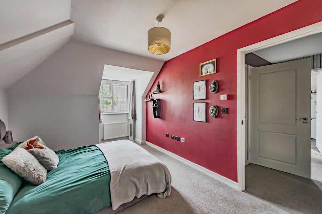 Apartment in Reigate and Banstead, Horley - View 4