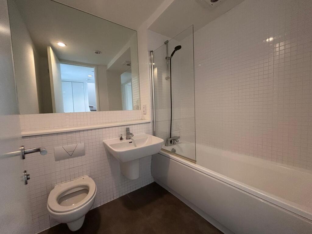 Apartment in Nottingham, Lace Market, The Meadows - View 6