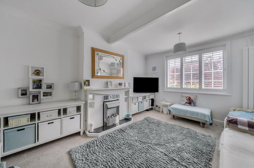 Kingsclere Road, Basingstoke, Hampshire photo 4