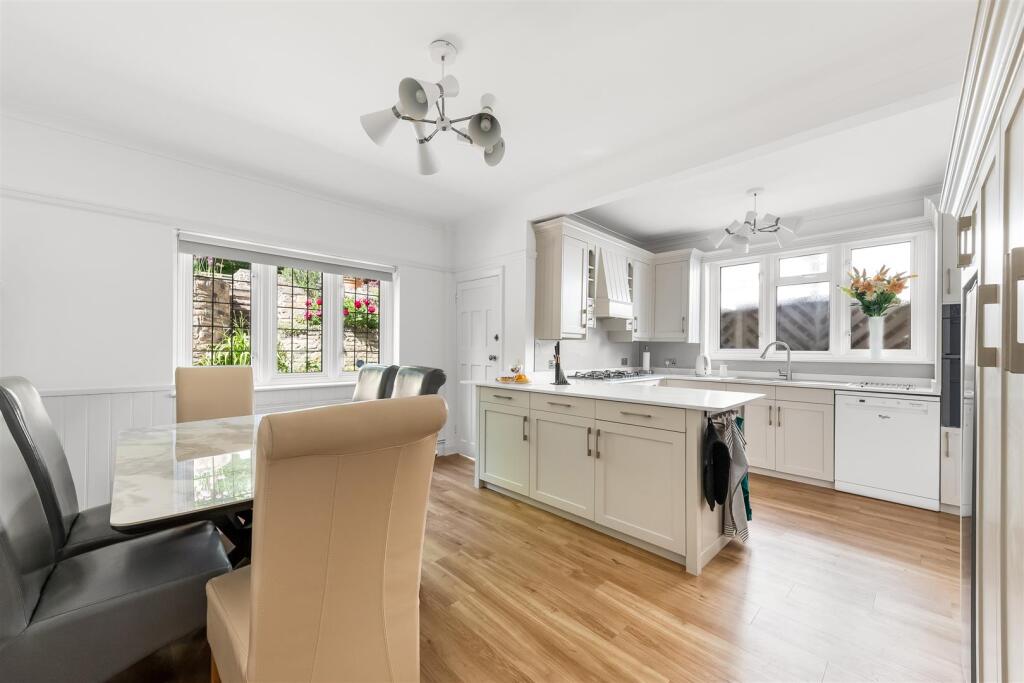 House in London - View 3