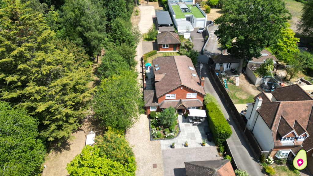 Kiln Ride, Finchampstead, Wokingham, Berkshire, RG40. 5 bedroom detached house for sale