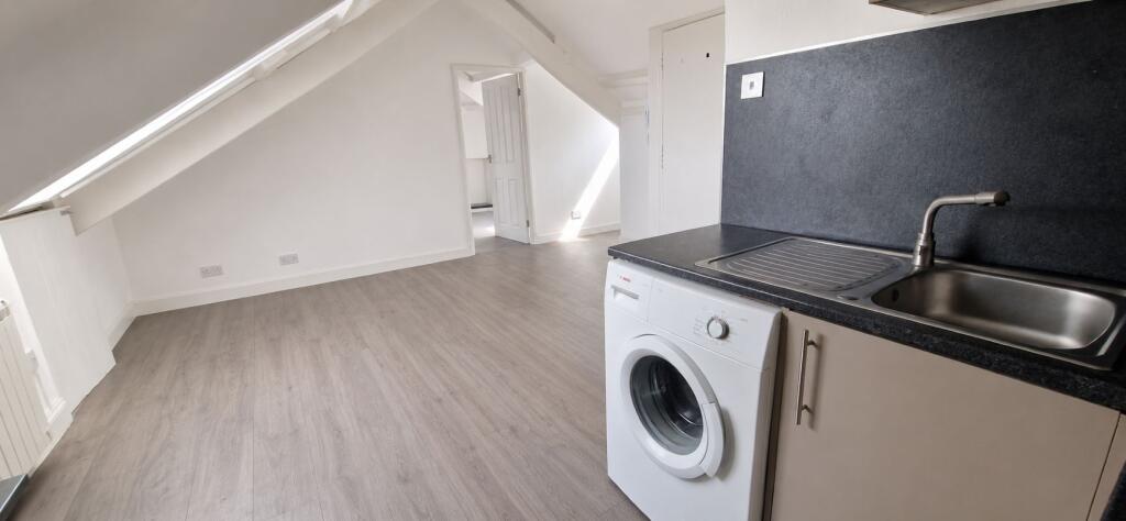 Flat 5, 247 North Road West, Plymouth, City of Plymouth, PL1 5DQ photo 4