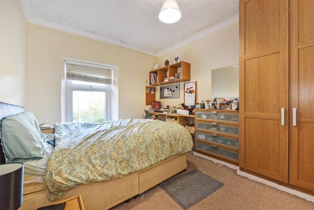 House in Pontypridd, Rhondda Cynon Taf - View 4