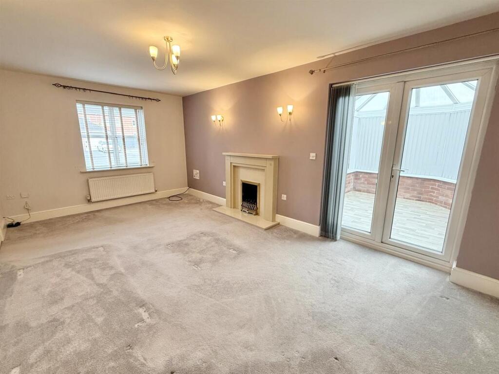 House in Ashfield, Sutton in Ashfield, Dalestorth - View 3