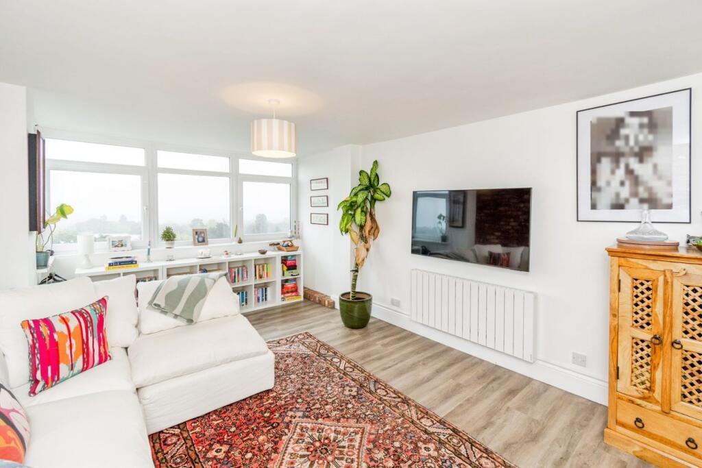 Apartment in Southampton, Glen Eyre - View 5