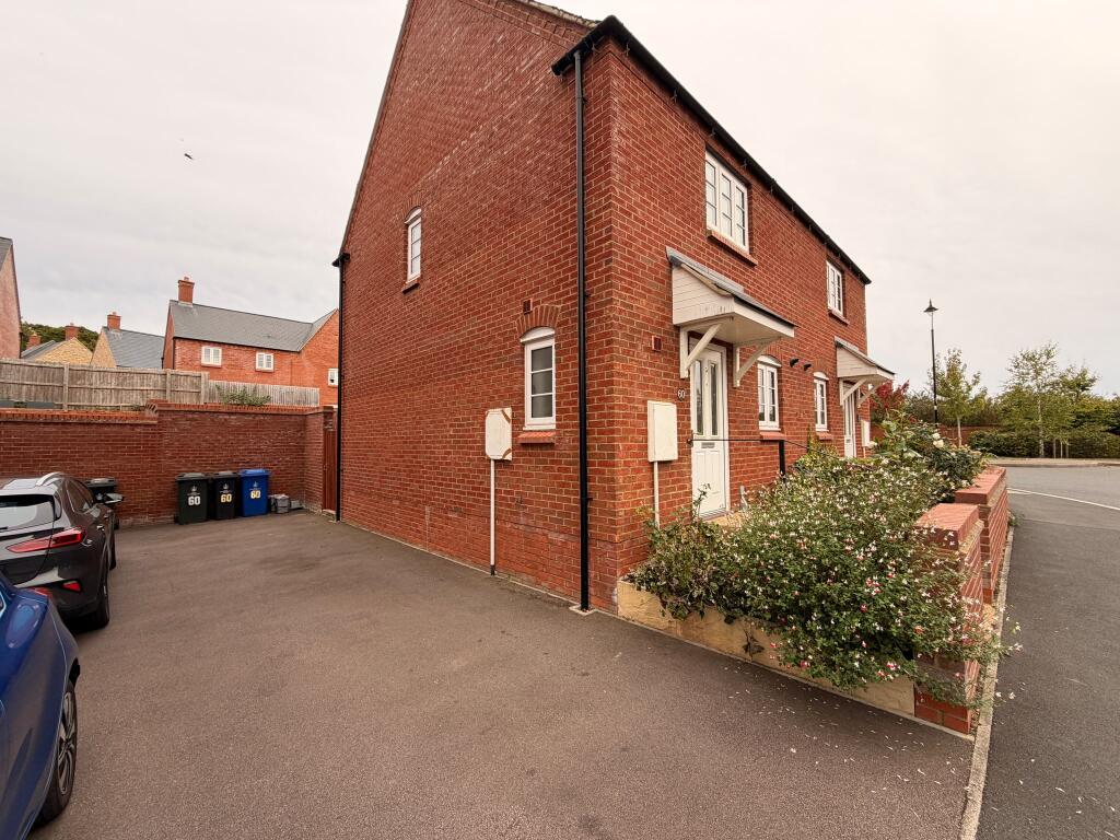 House in Northampton - View 3