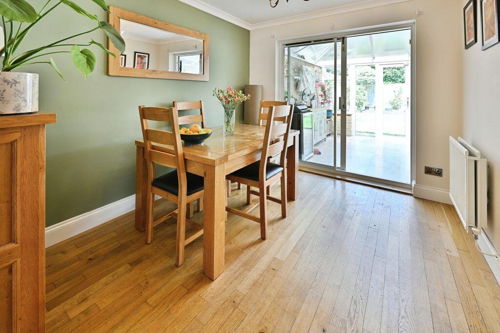 House in Gloucester - View 5