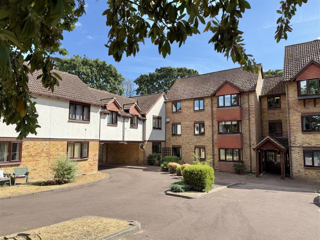 Main image of property: Lakeside Pines, Barrs Avenue, New Milton