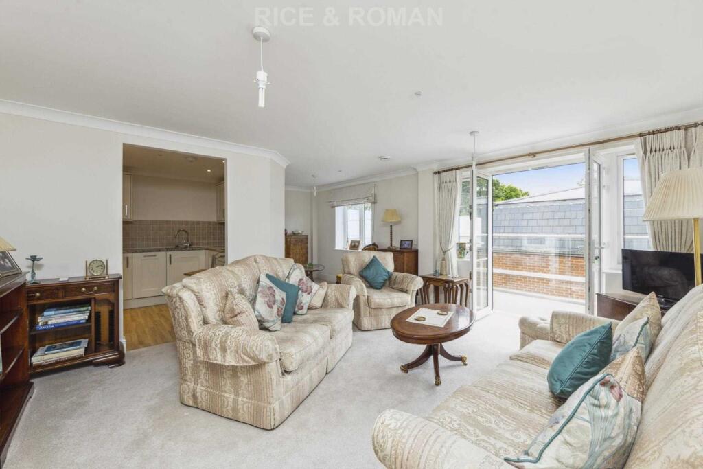 Apartment in Slough - View 4
