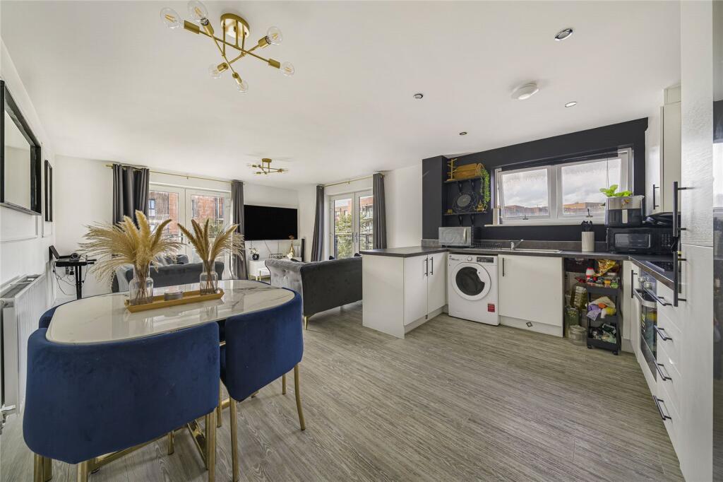 Apartment in Dartford, Ebbsfleet Valley - View 3
