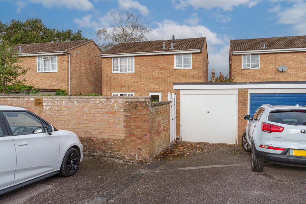 St Nicholas Close, North Bradley photo 3