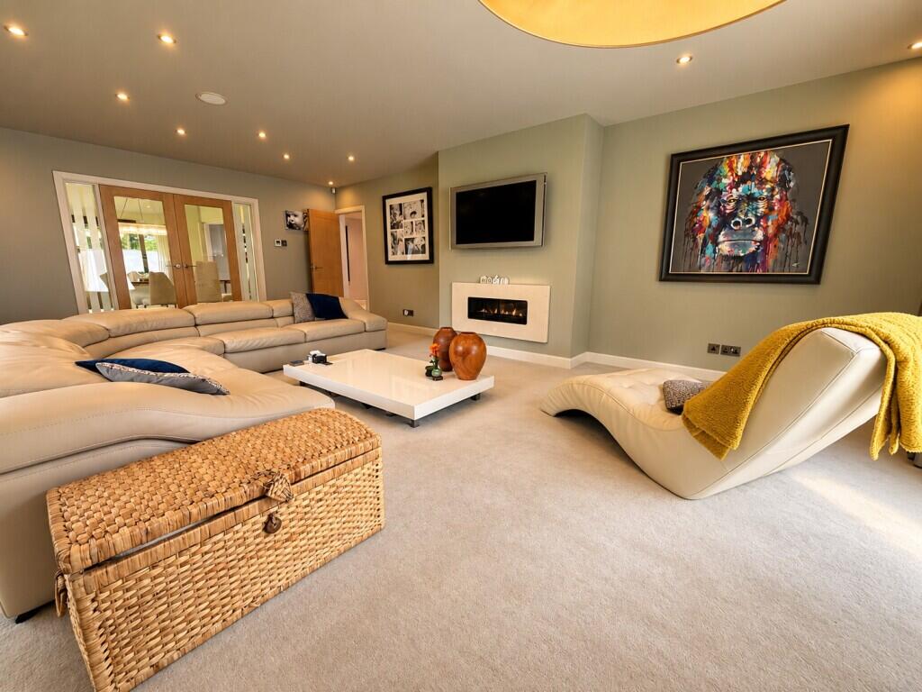 House in Stockton-on-Tees, Great and Little Broughton - View 2